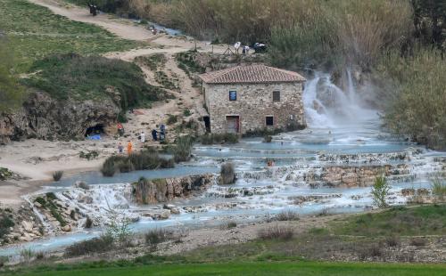 Hot springs of Saturnia