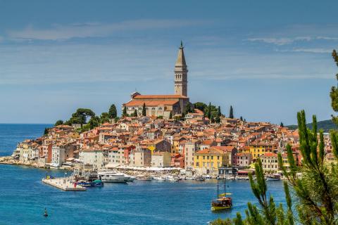 croatia peak tourist season