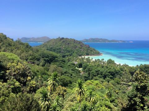 seychelles tourism season